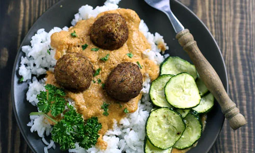Falafel Rice Classic - Middle Eastern Mediterranean Plate